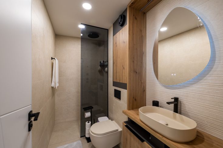 5B0A7452-HDR copy.jpg