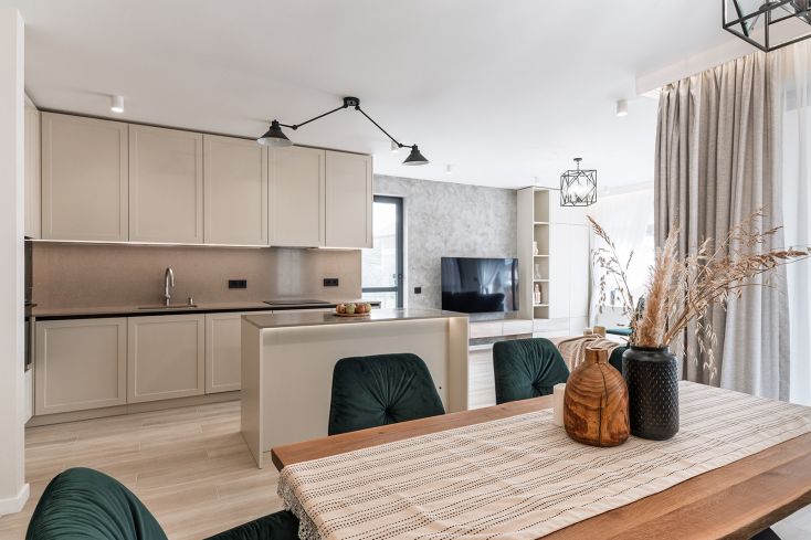 Side v3-30_websize.jpg